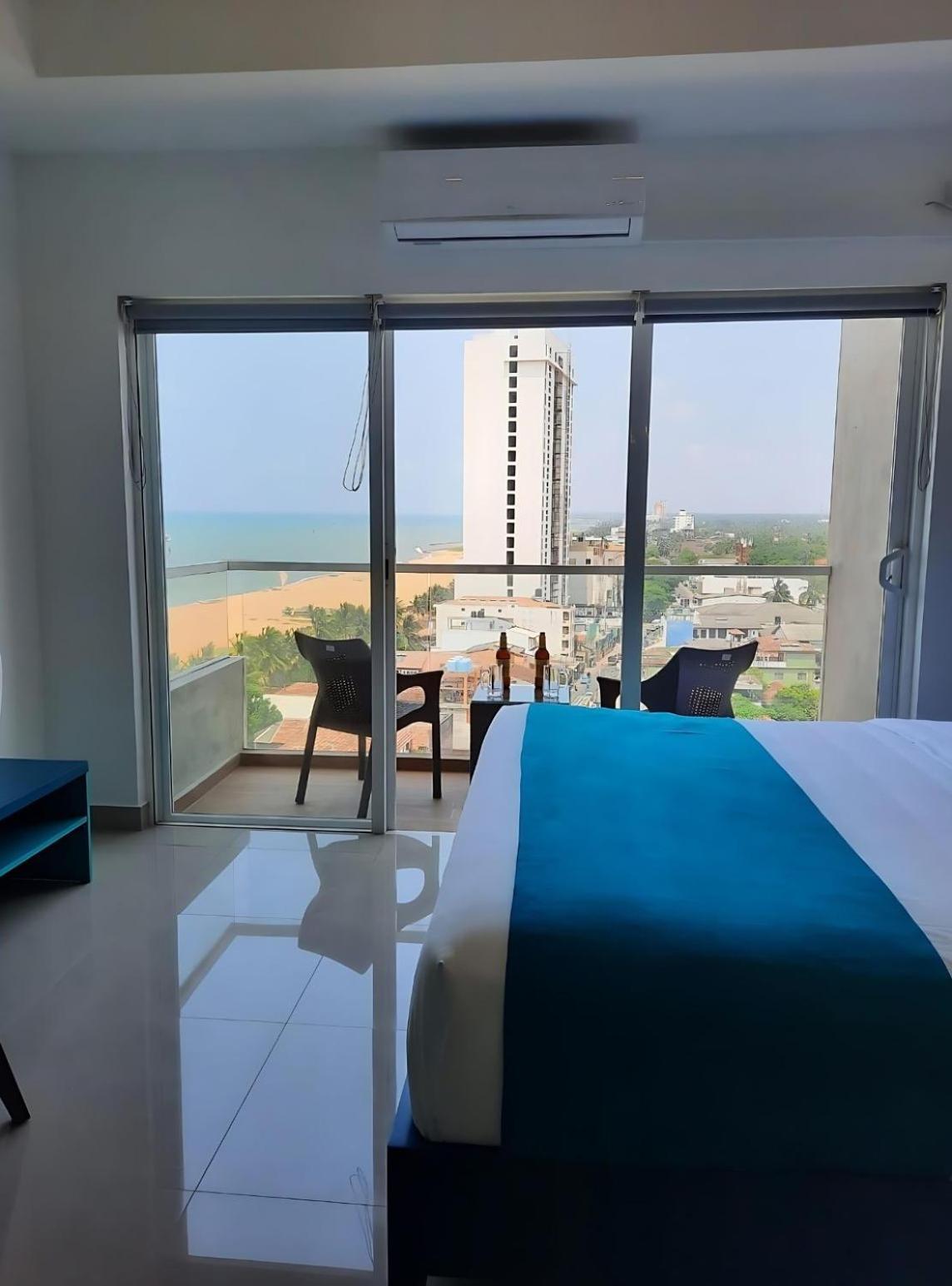 Negombo Ocean Breeze - Bliss On The Beach Luxury Apartments By Serendib Vacation Екстер'єр фото