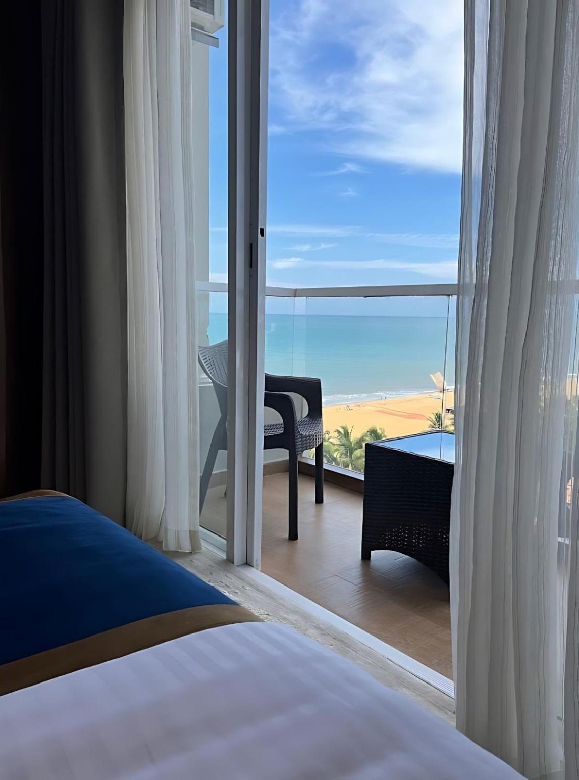 Negombo Ocean Breeze - Bliss On The Beach Luxury Apartments By Serendib Vacation Екстер'єр фото