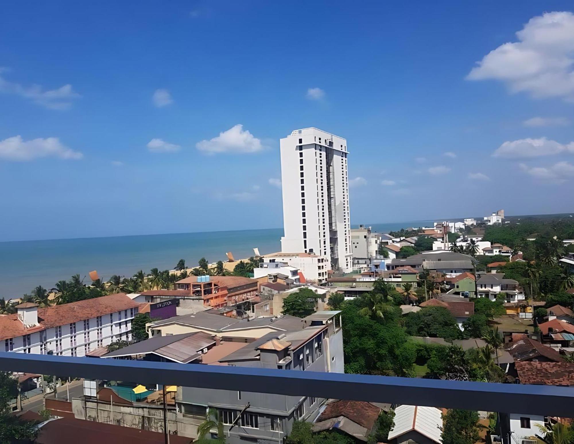 Negombo Ocean Breeze - Bliss On The Beach Luxury Apartments By Serendib Vacation Екстер'єр фото