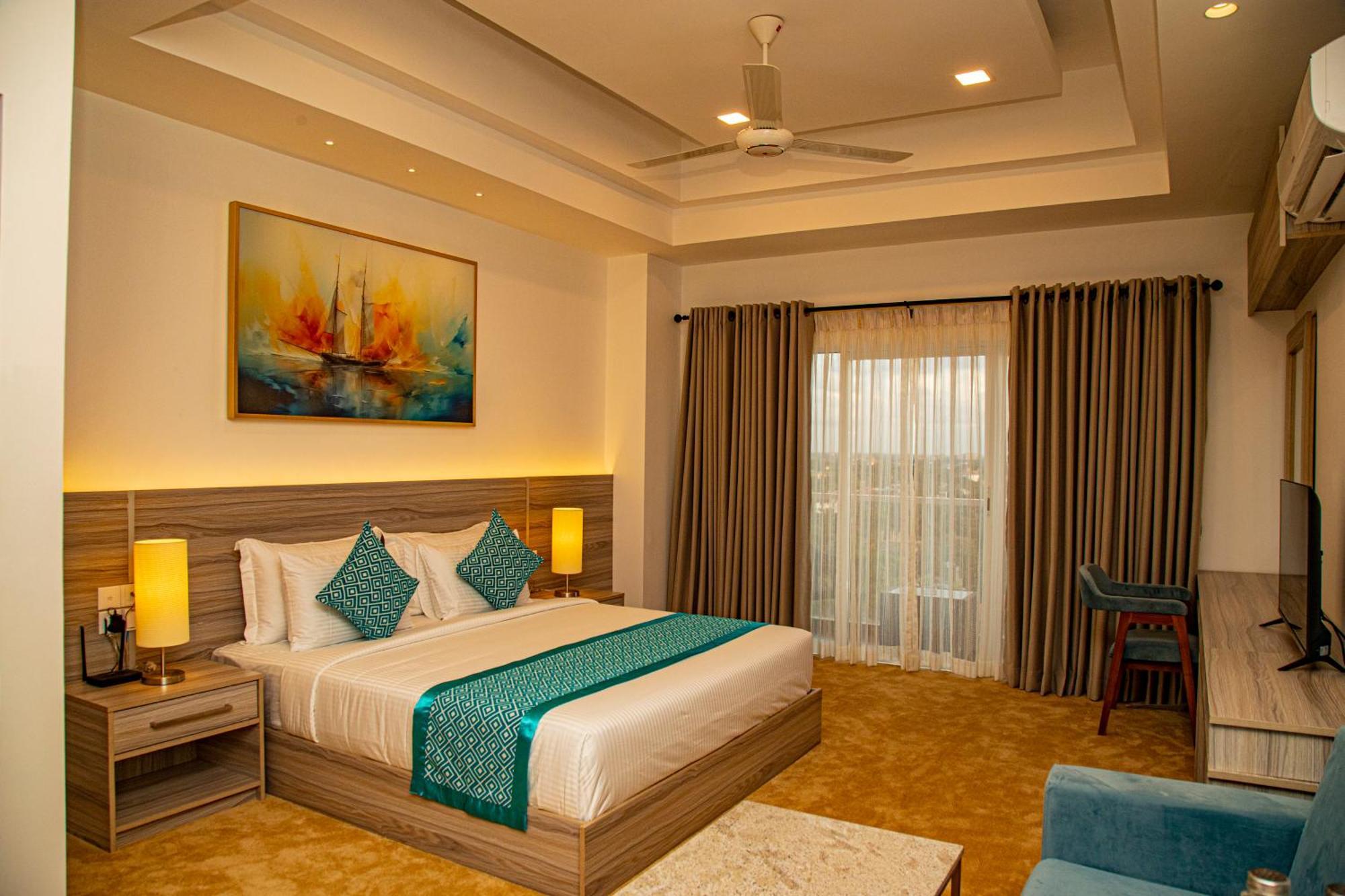 Negombo Ocean Breeze - Bliss On The Beach Luxury Apartments By Serendib Vacation Екстер'єр фото