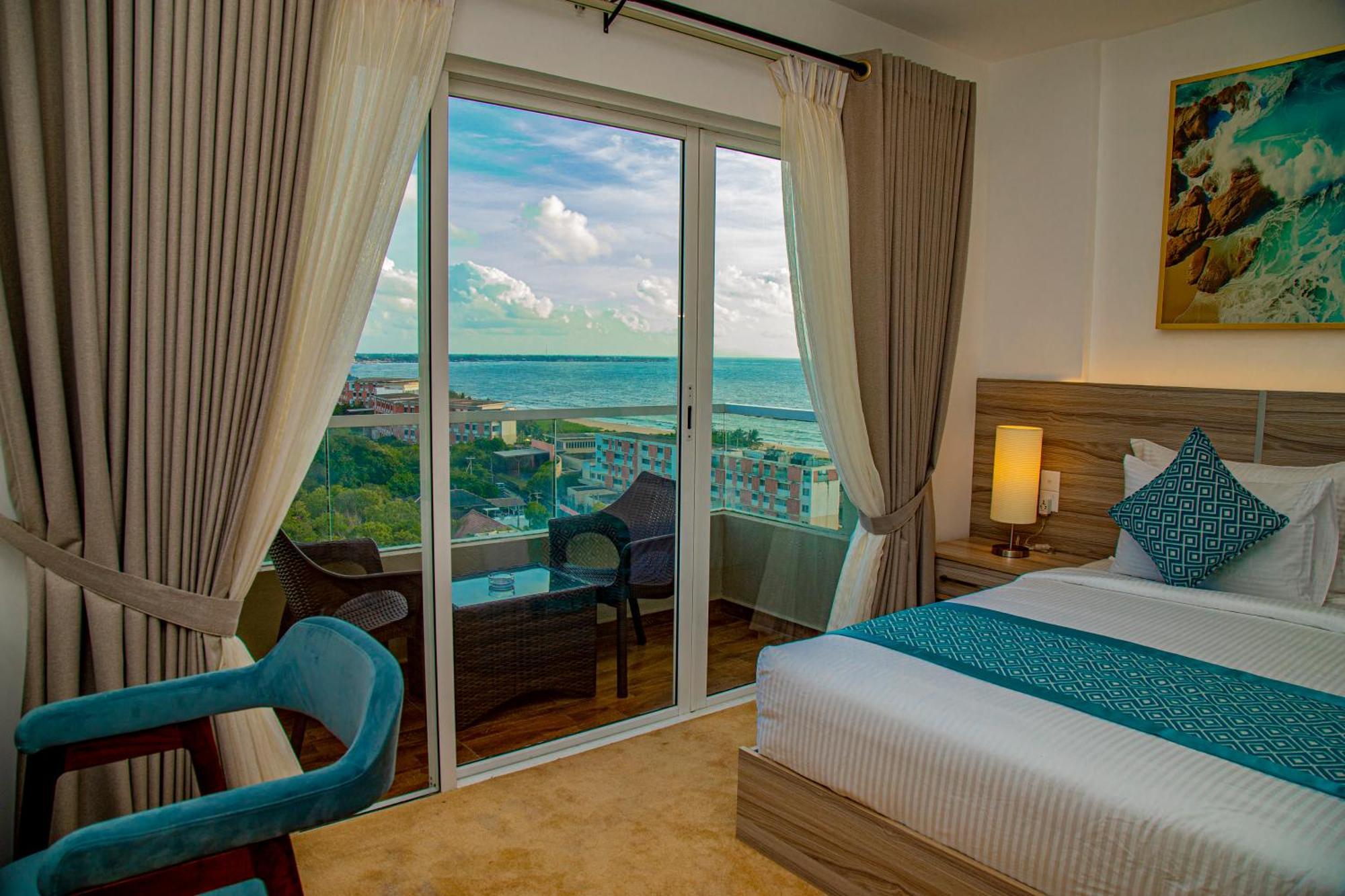 Negombo Ocean Breeze - Bliss On The Beach Luxury Apartments By Serendib Vacation Екстер'єр фото