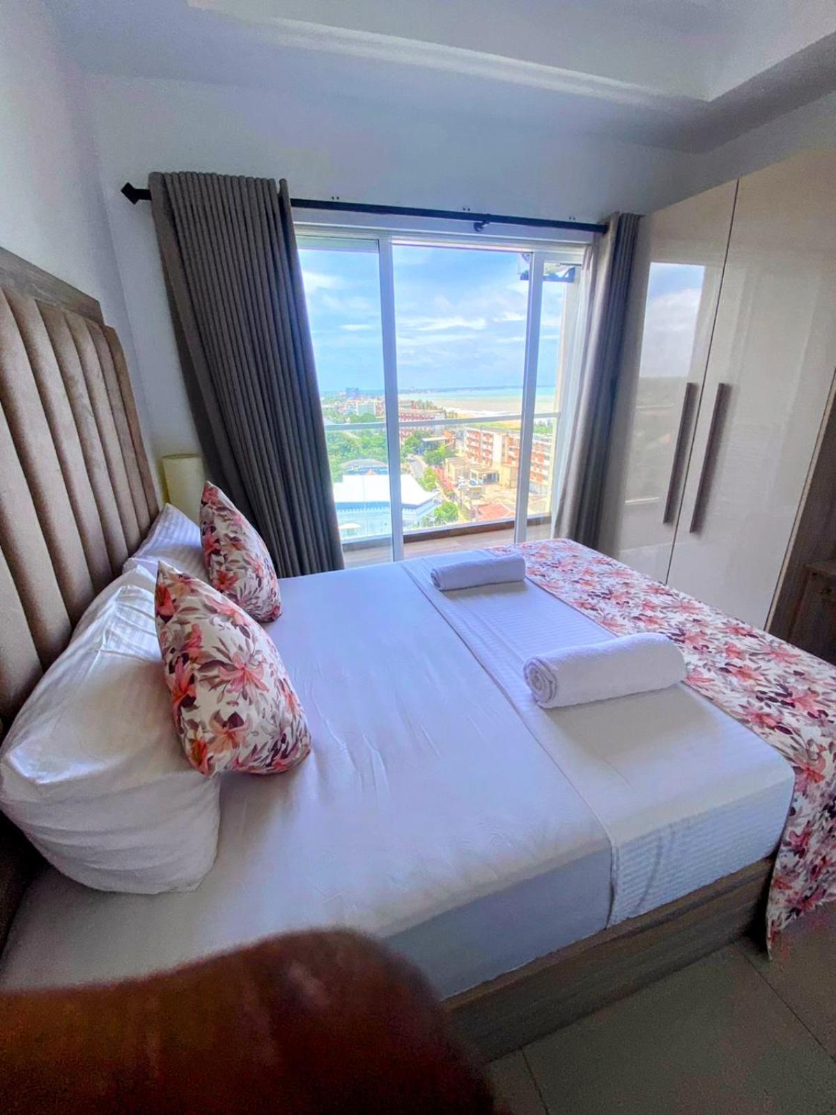Negombo Ocean Breeze - Bliss On The Beach Luxury Apartments By Serendib Vacation Екстер'єр фото